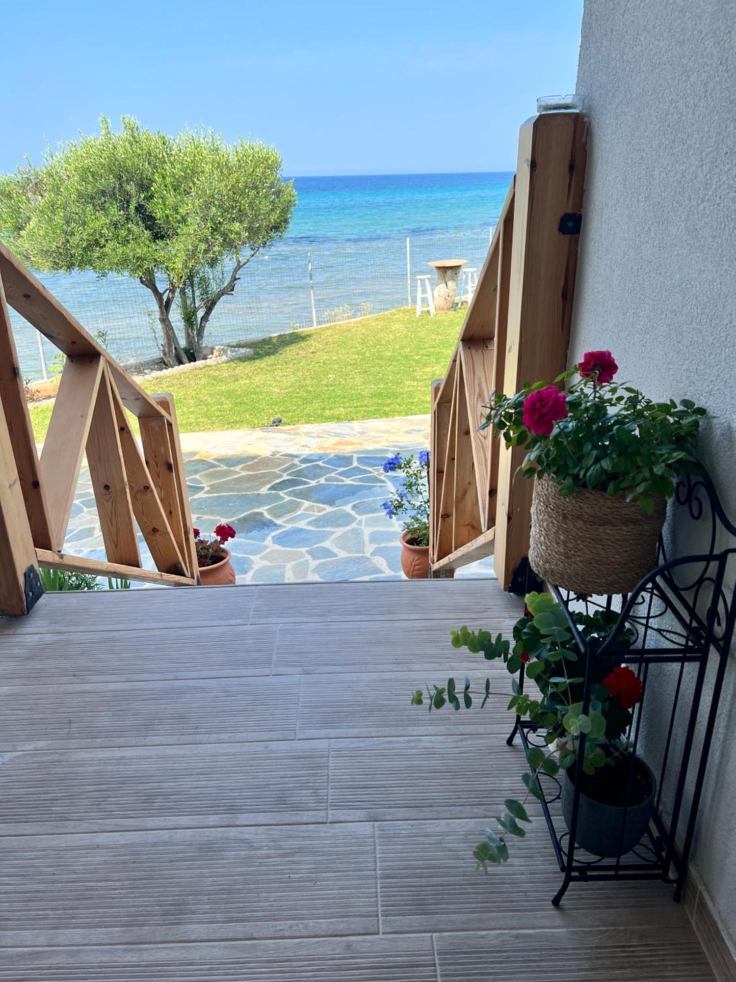 Beachfront Villa Athina Vergia Zewnętrze zdjęcie