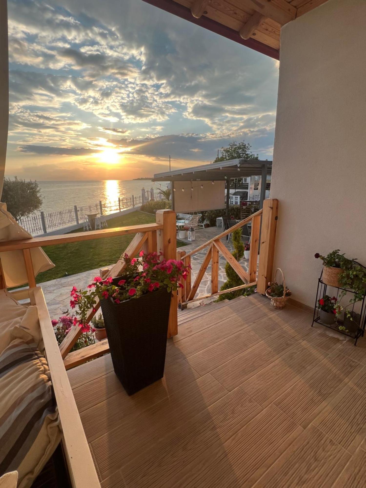 Beachfront Villa Athina Vergia Zewnętrze zdjęcie