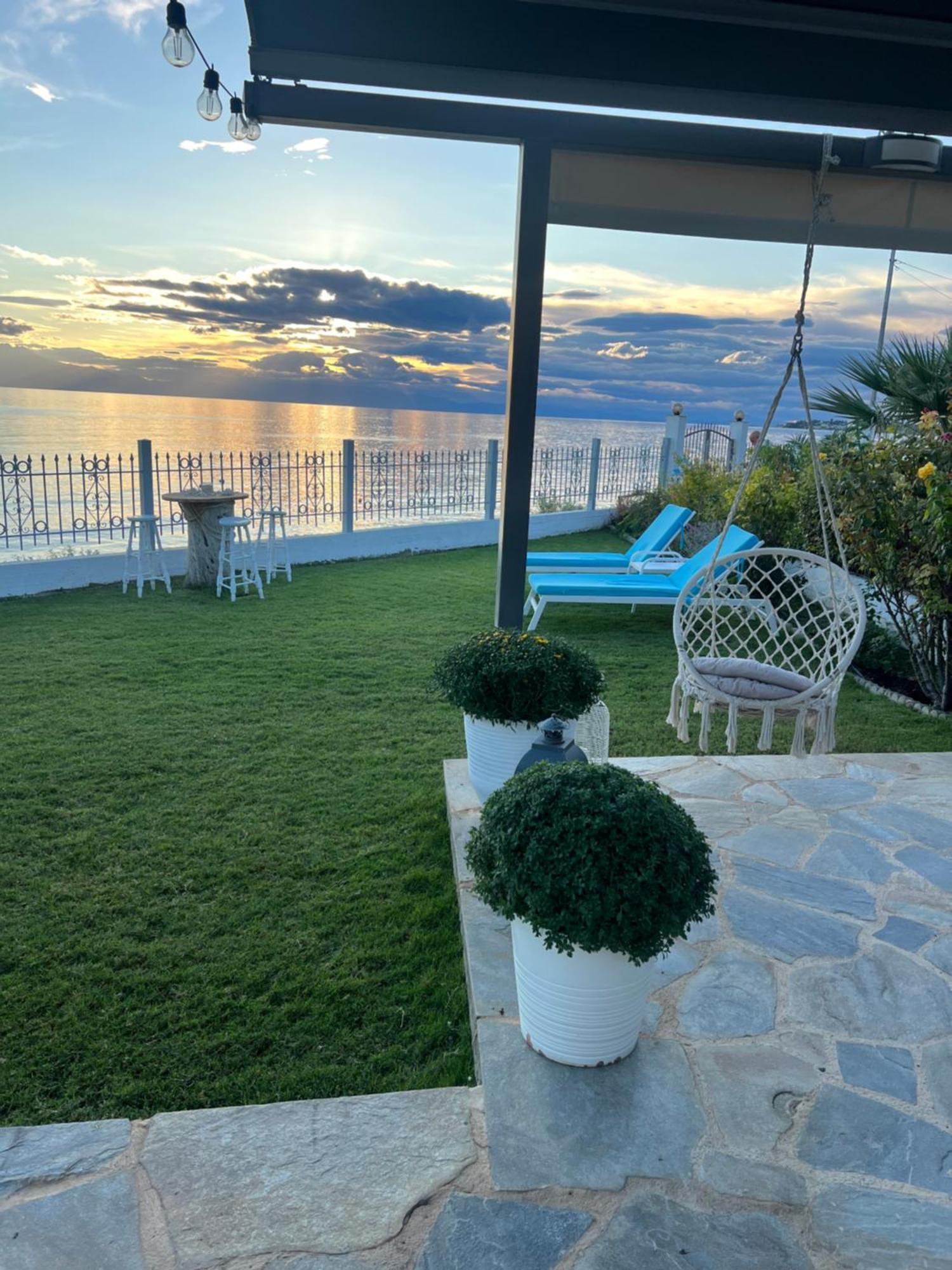 Beachfront Villa Athina Vergia Zewnętrze zdjęcie